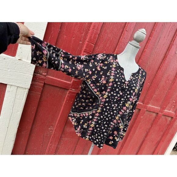 Style & Co Floral Button Blouse With adjustable sleeves Size 3x - Picture 2 of 7